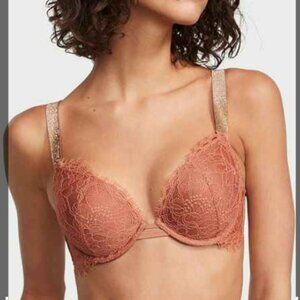 ISO!!! 34/36/38DD or 34/36DDD